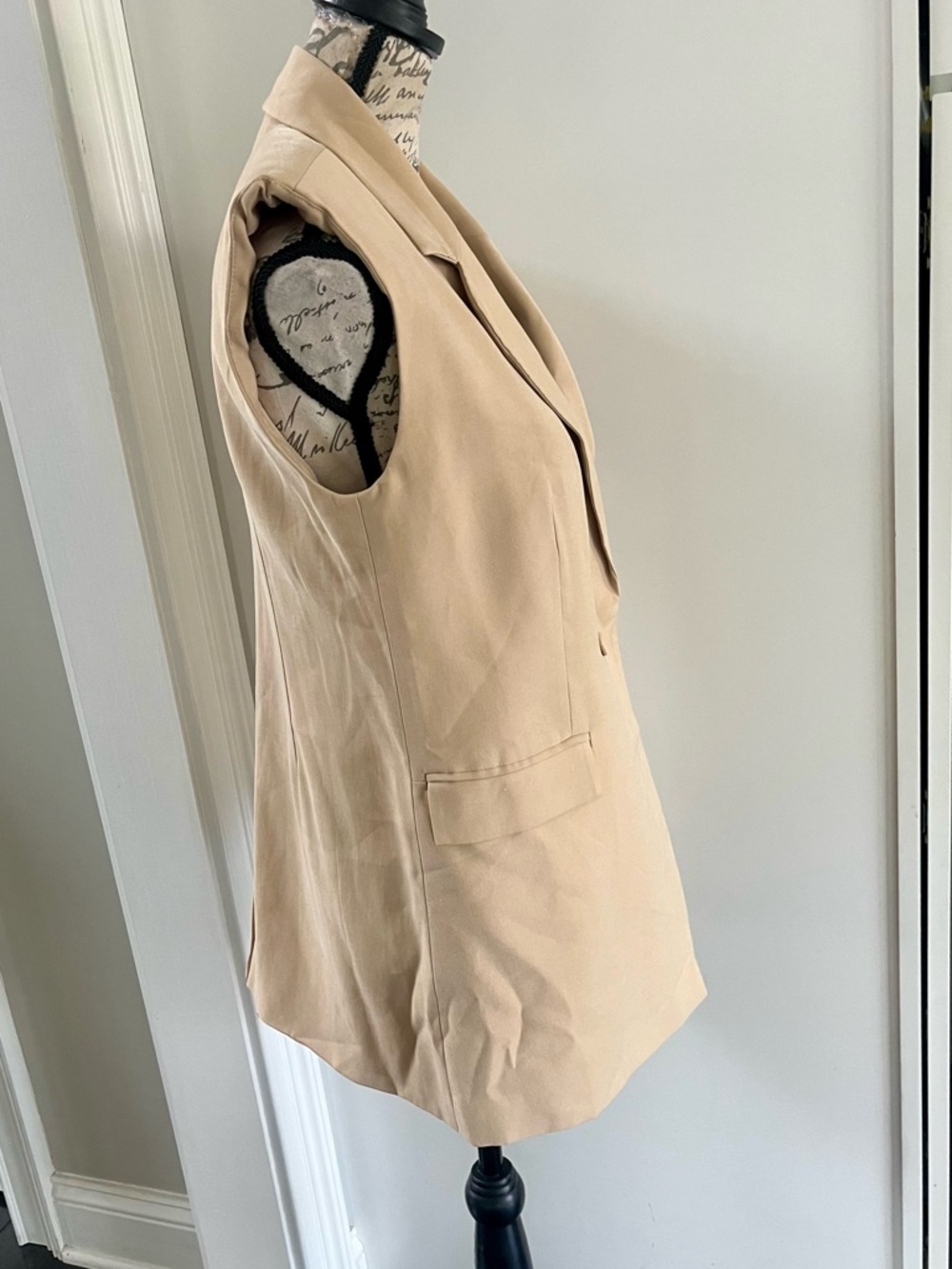 Open Edit Sleeveless Blazer Style Vest with Single Button Closure - Picture 11 of 16